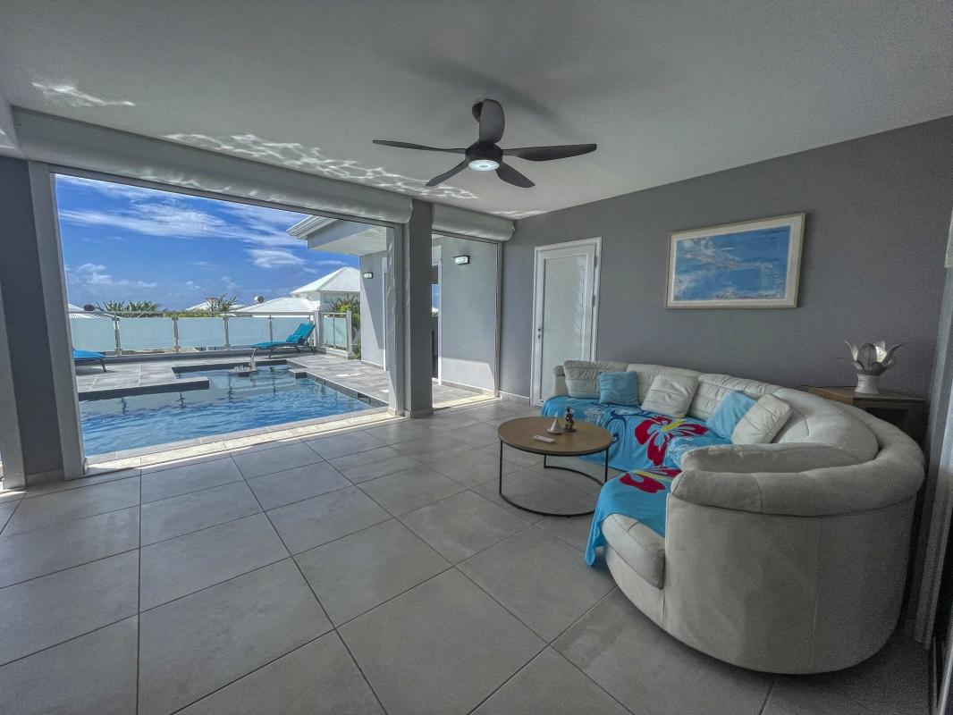 8.Location villa piscine vue mer St François Guadeloupe_Terrasse